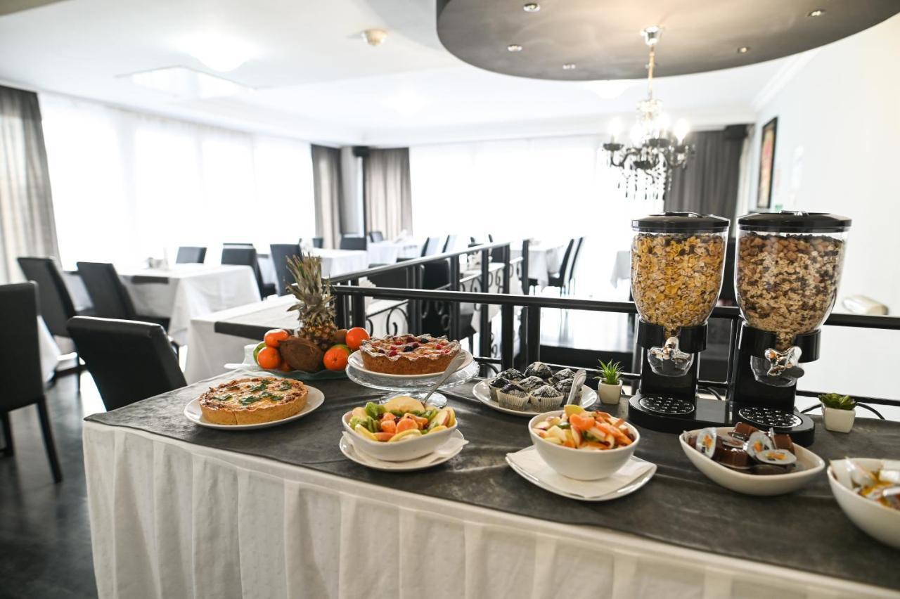 Garni Hotel Dash Novi Sad Exterior photo